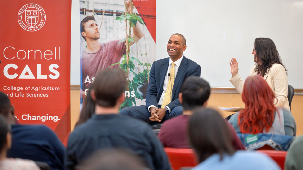 New York Lt. Gov. Antonio Delgado answers questions and offers life advice in a session for students.